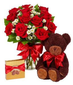 Luxury Roses, Candy & Teddy Bear